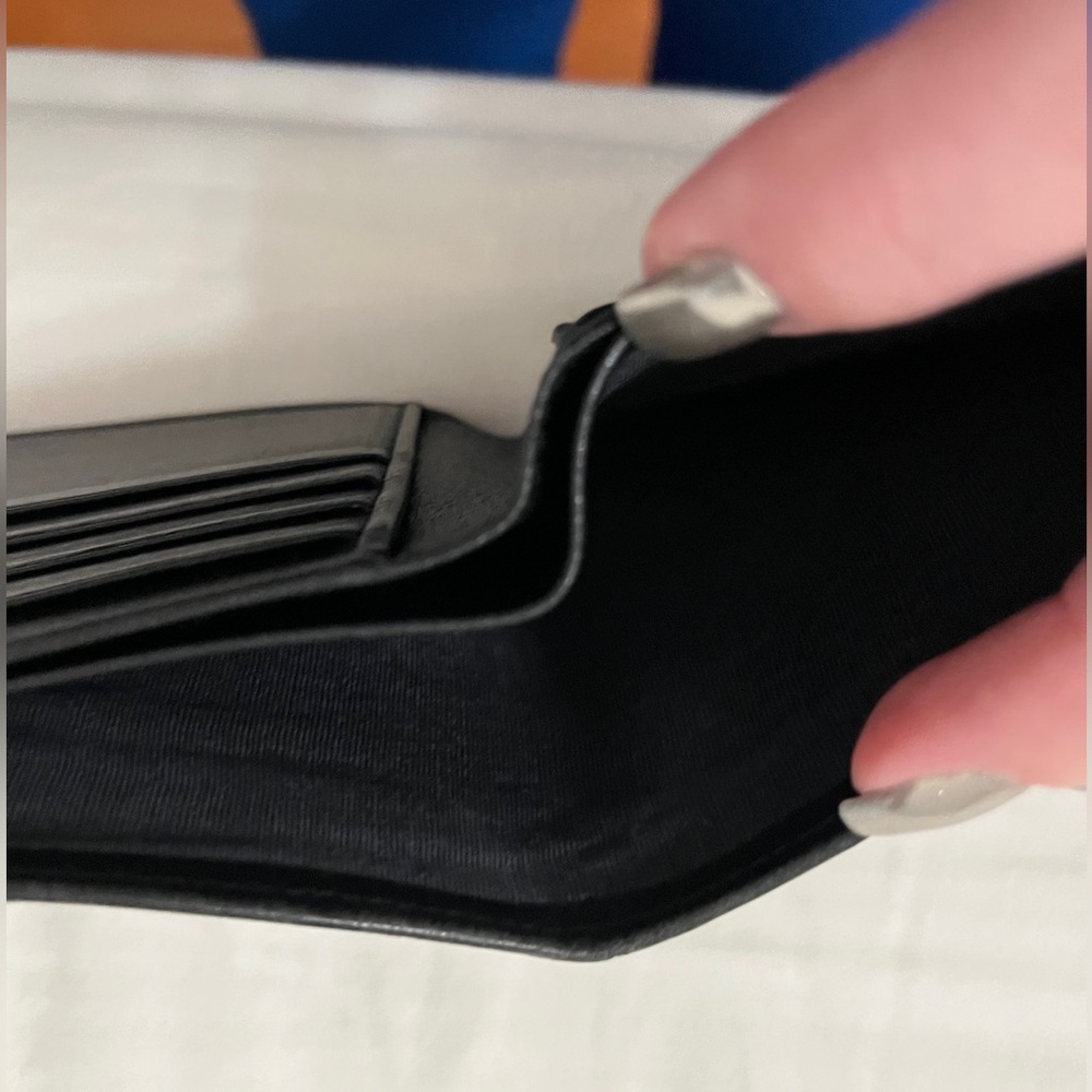 Authentic Chanel wallet - Picture 7 of 9